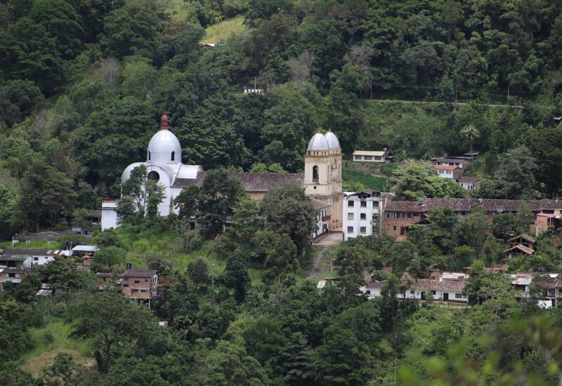 Tenza vista desde la vereda Aposentos